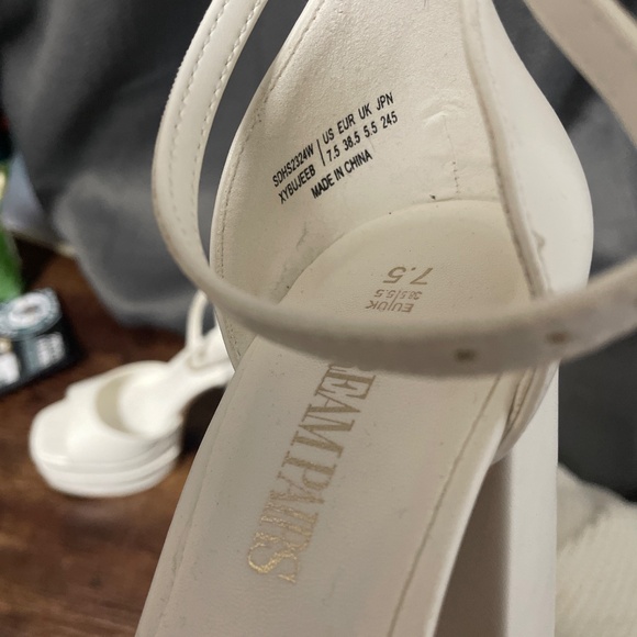 White chunky high heels - Picture 2 of 2